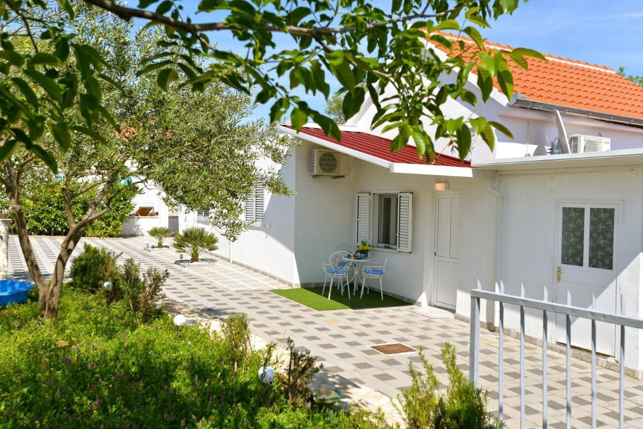 House Vidamo - Vacation Home With Swimming Pool Mala Cista Buitenkant foto